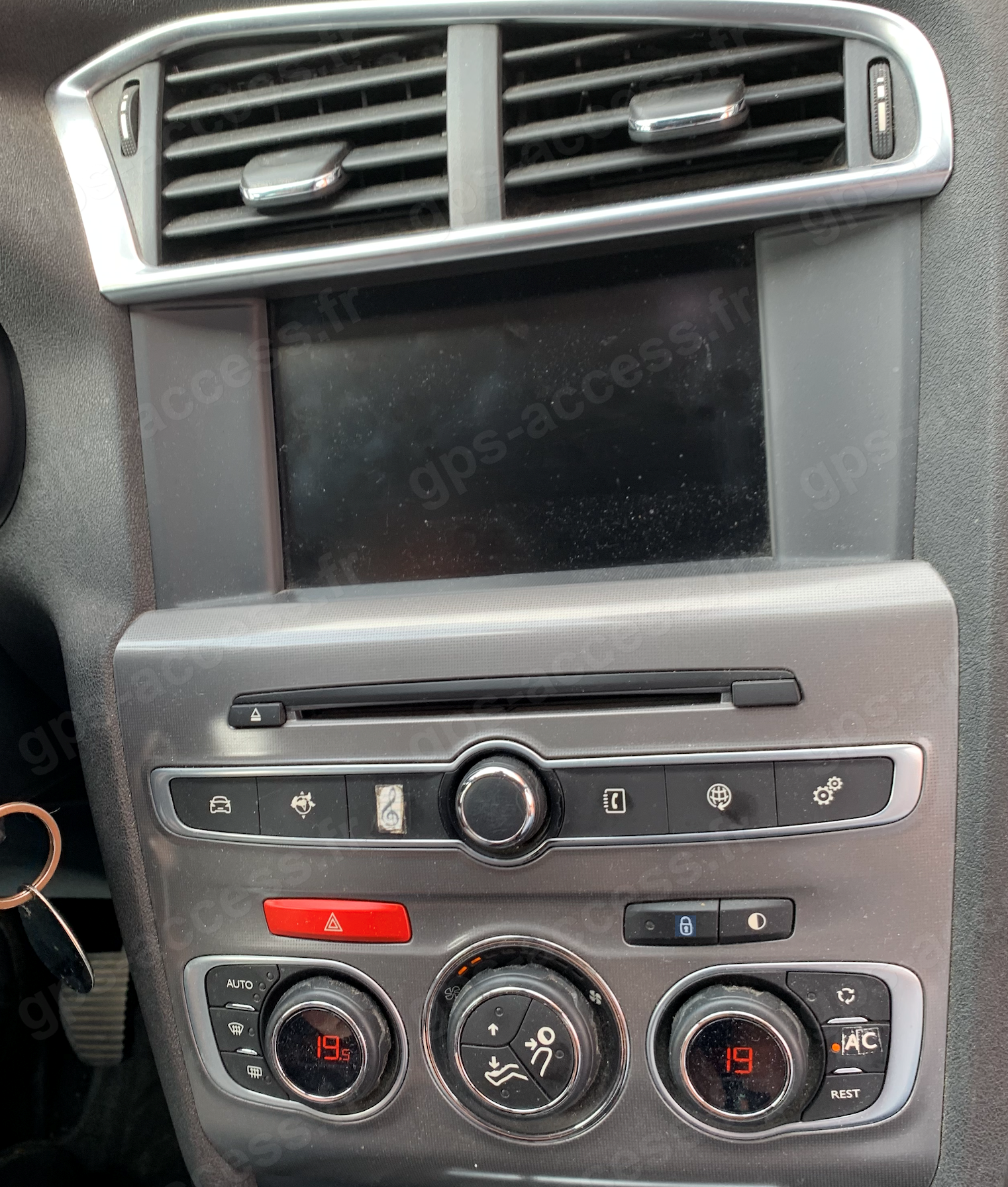 Autoradio tactile GPS Bluetooth Android & Apple Carplay Citroën C4 et DS4  de 2011 à 2018 + caméra de recul
